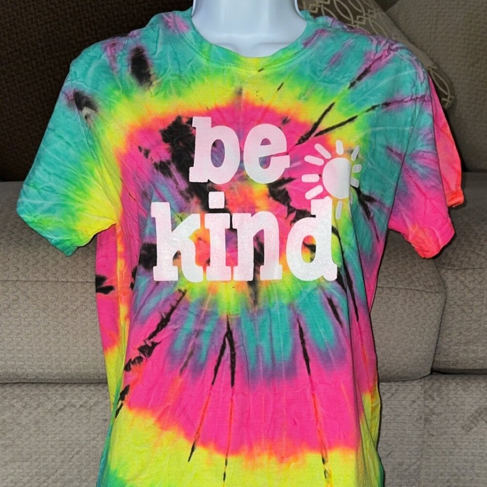 Woman's Bright multi colored tie dye t shirt